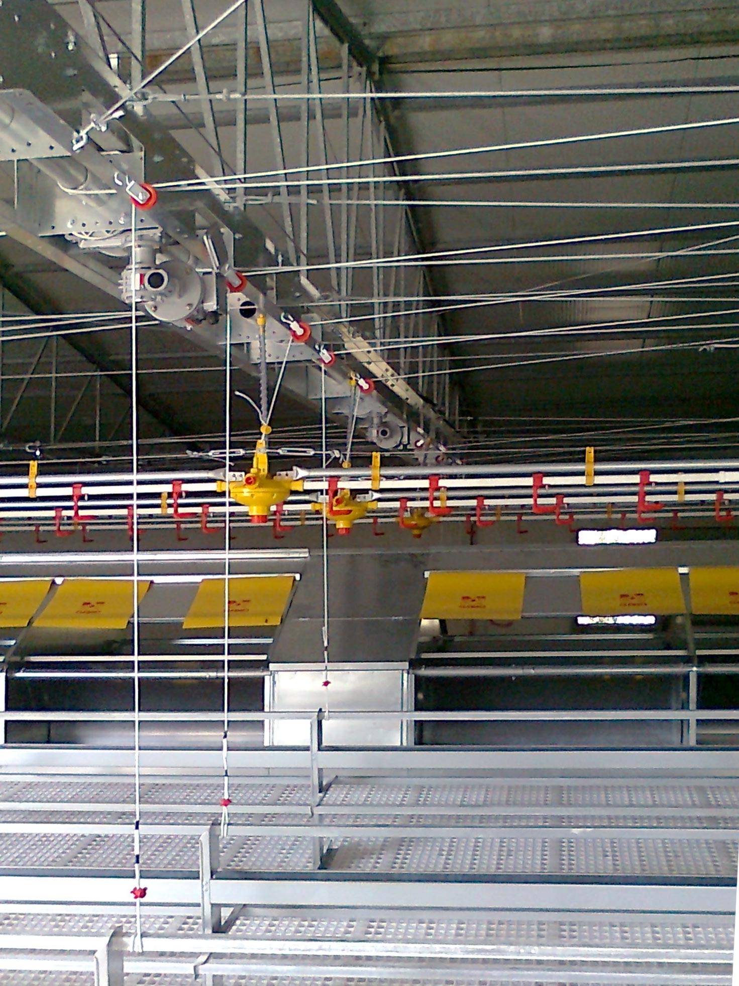 sollevamento-gigo-impianti-avicoli-clerici-gino-1