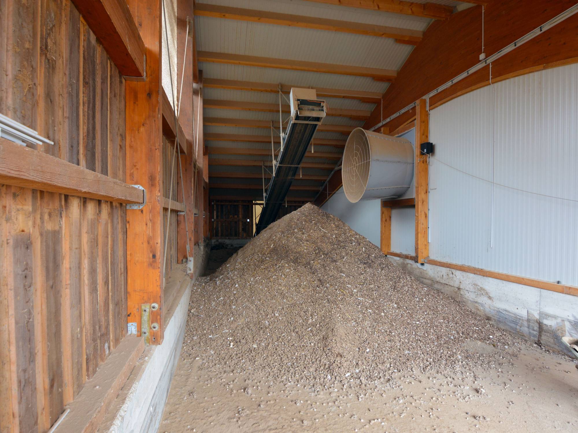 clerici-impianti-avicoli-svizzera-canton-zurigo-trasporto-deiezioni