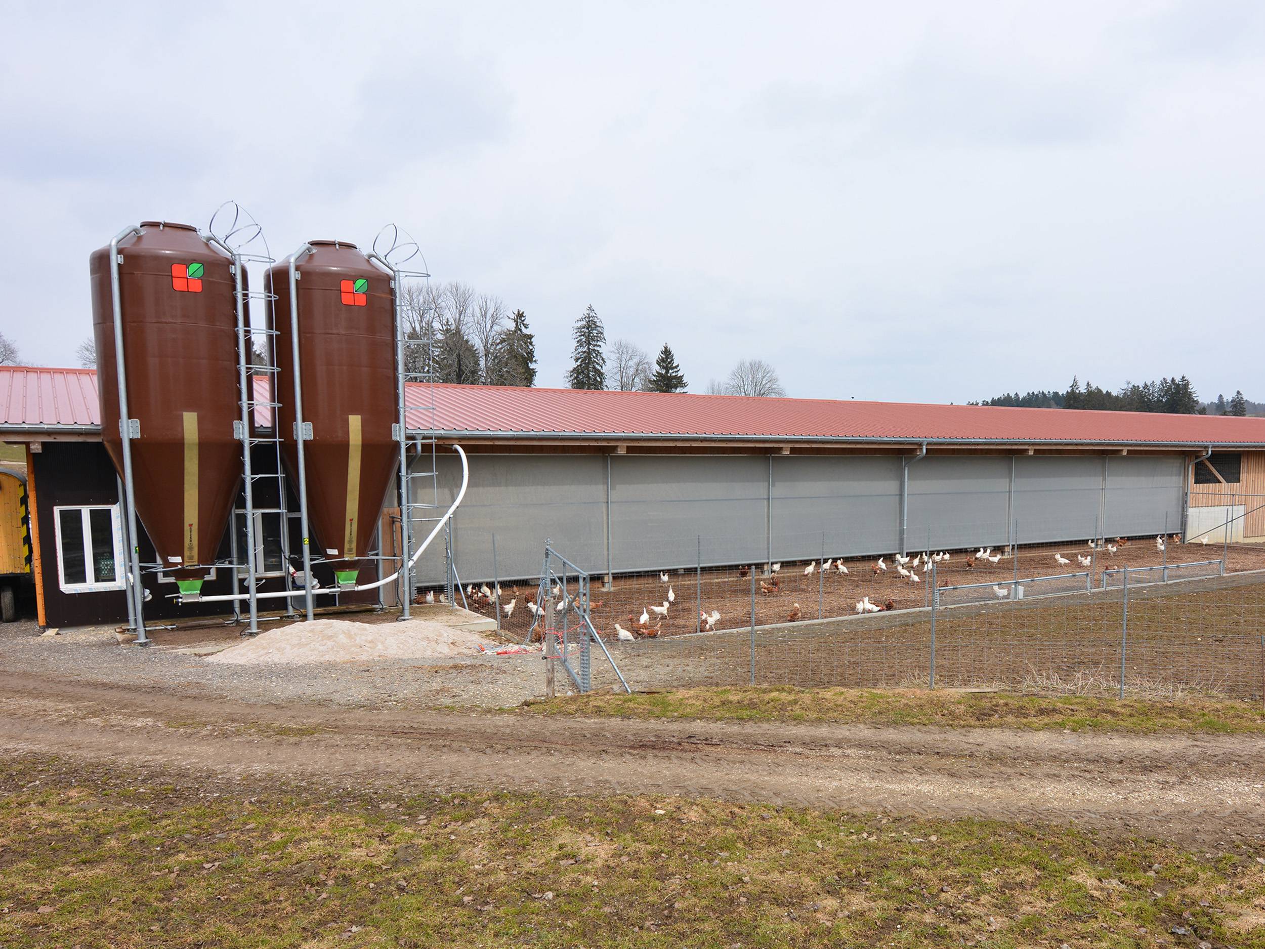 clerici-impianti-avicoli-mertenat-parchetto nido (2)